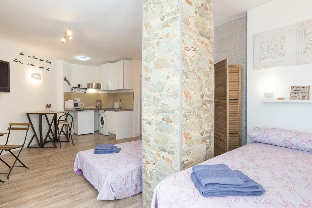 Apartment Chanquete -el Dedo- Playa Estudio Con Vistas A Estrenar. Cama Doble + Sofa Cama Malaga