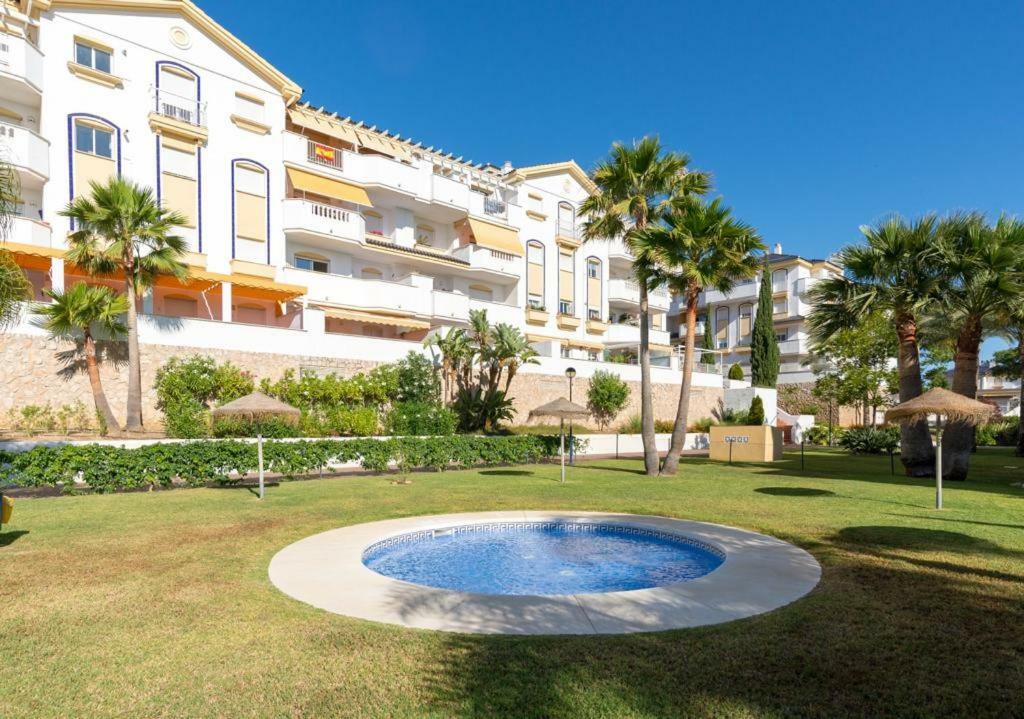 Apartamento Lujo al lado del aeropuerto parking free *