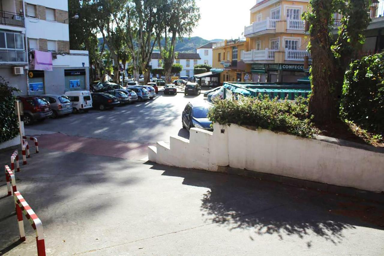 Con Parking *