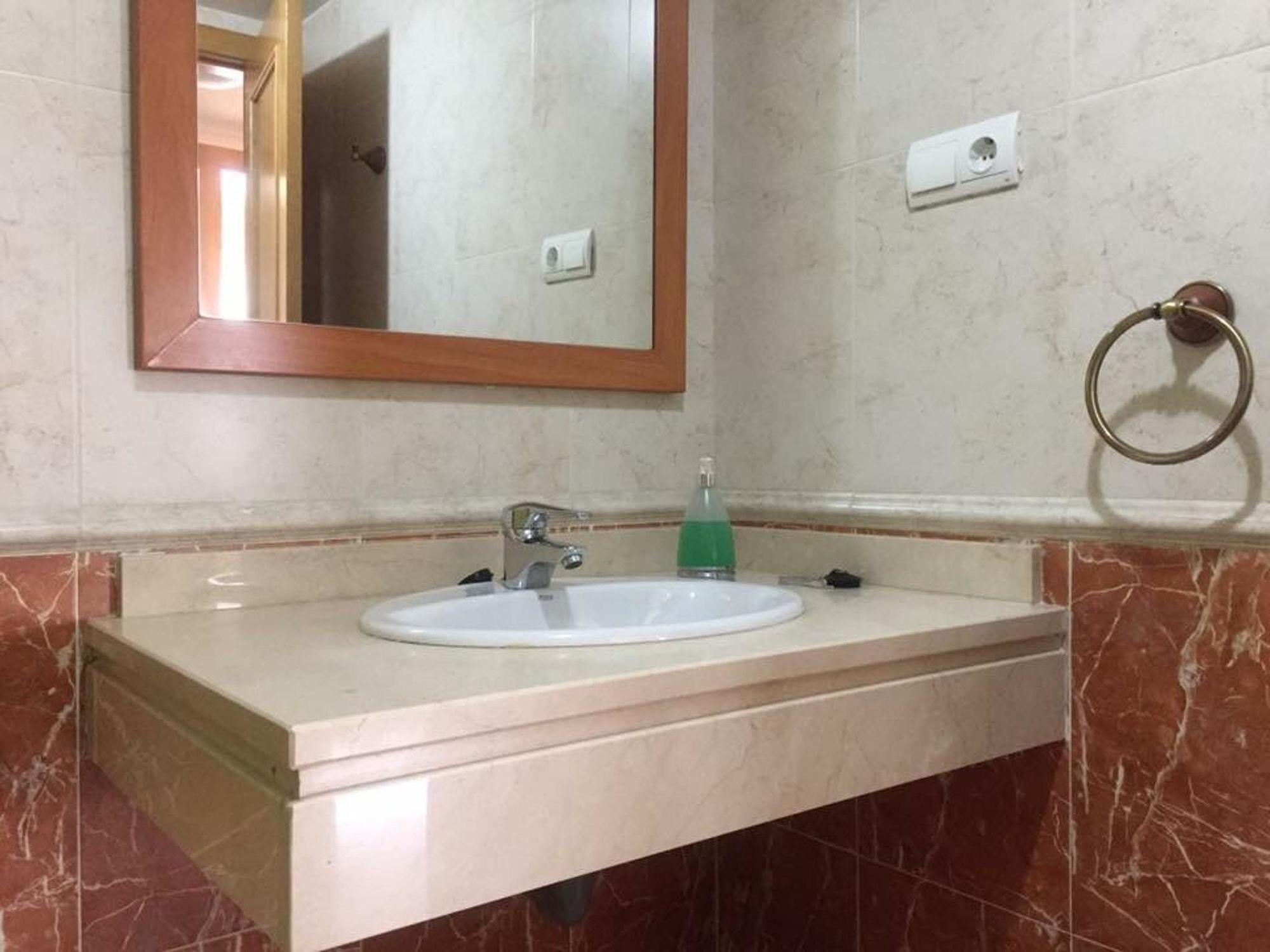 With 3 Bedrooms In Malaga, With Wonderful View, Furnish Apartamento Málaga