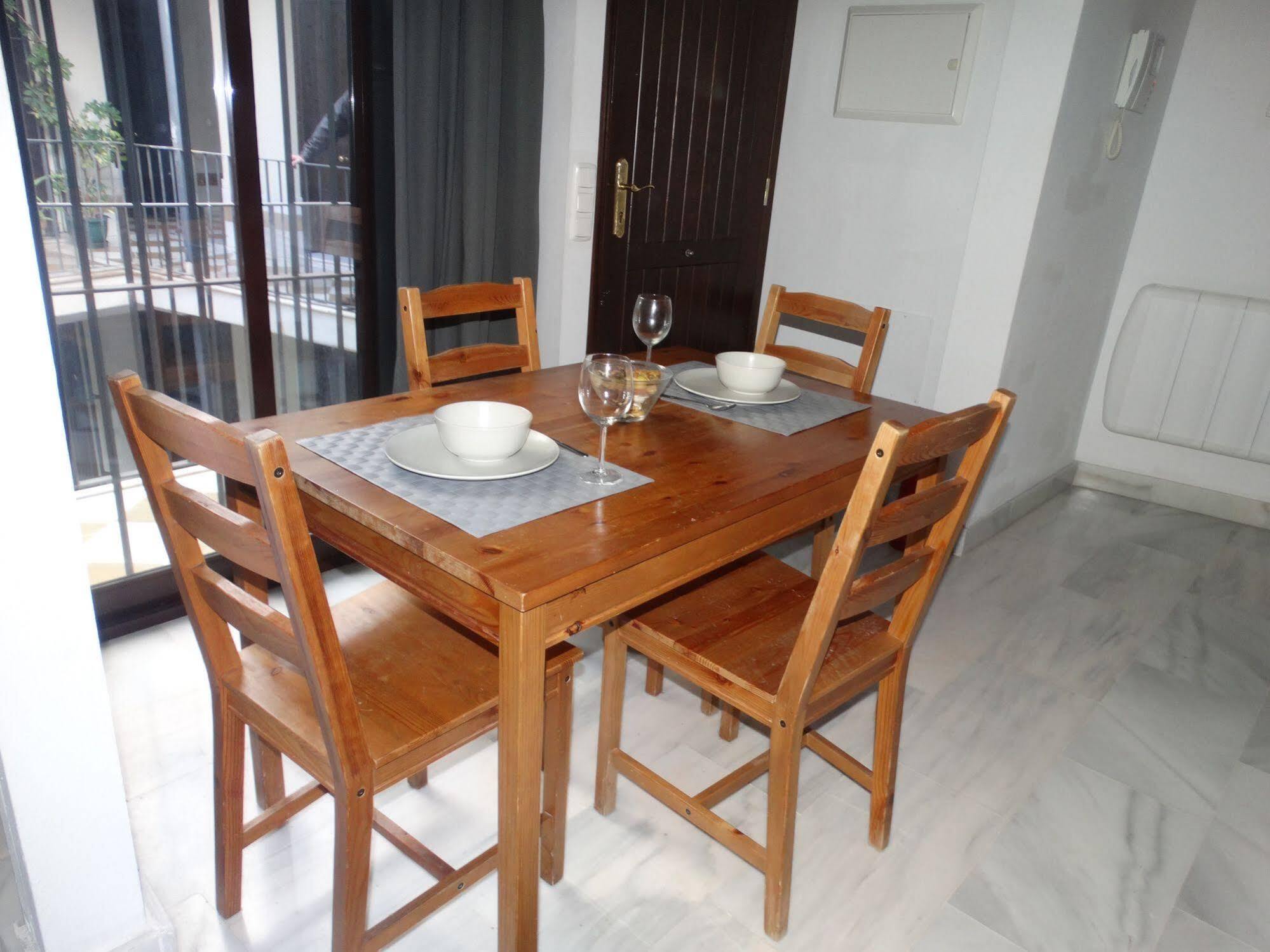 - Jinetes, 13 Apartamento *