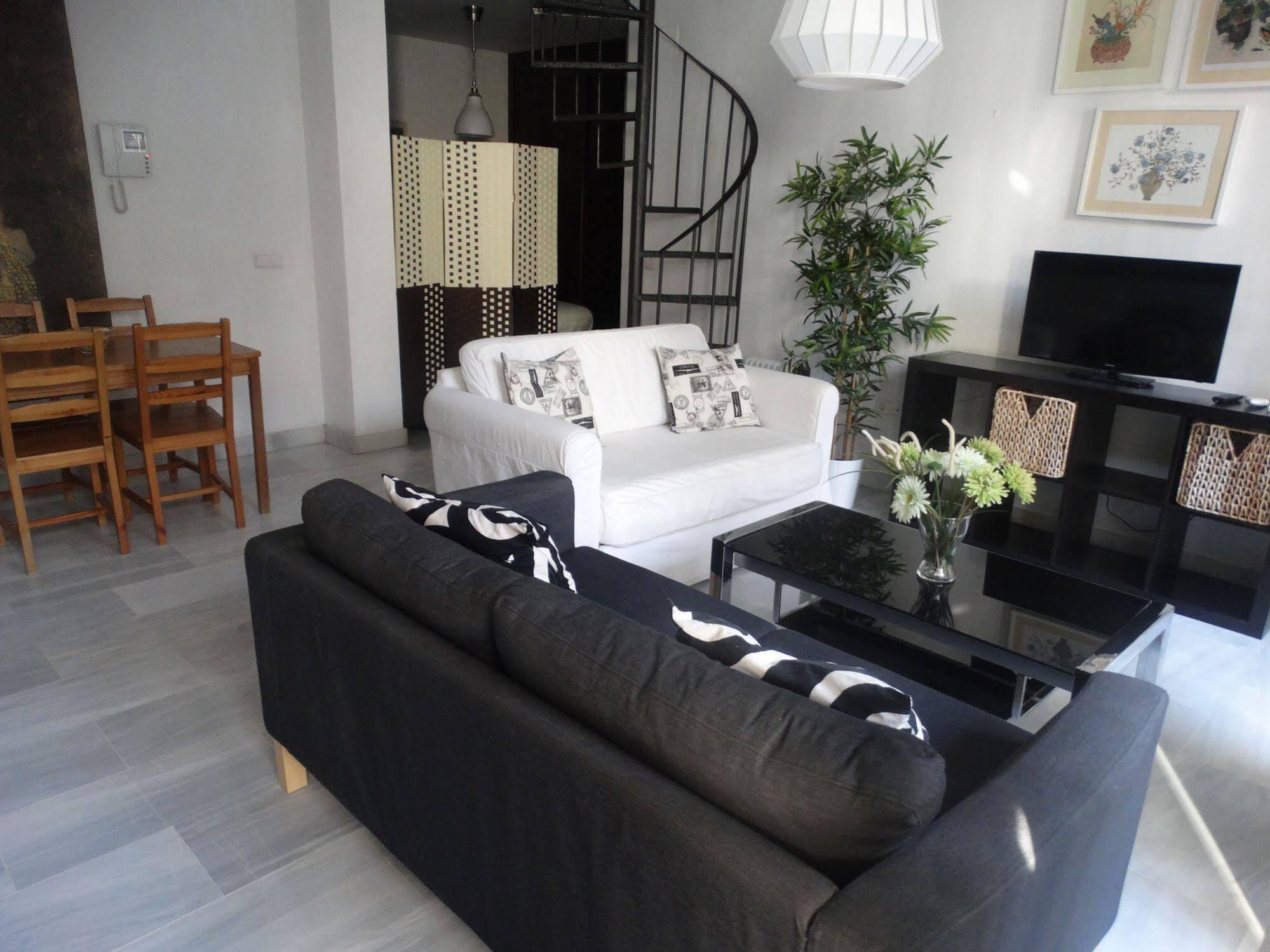 - Jinetes, 13 Apartment Malaga