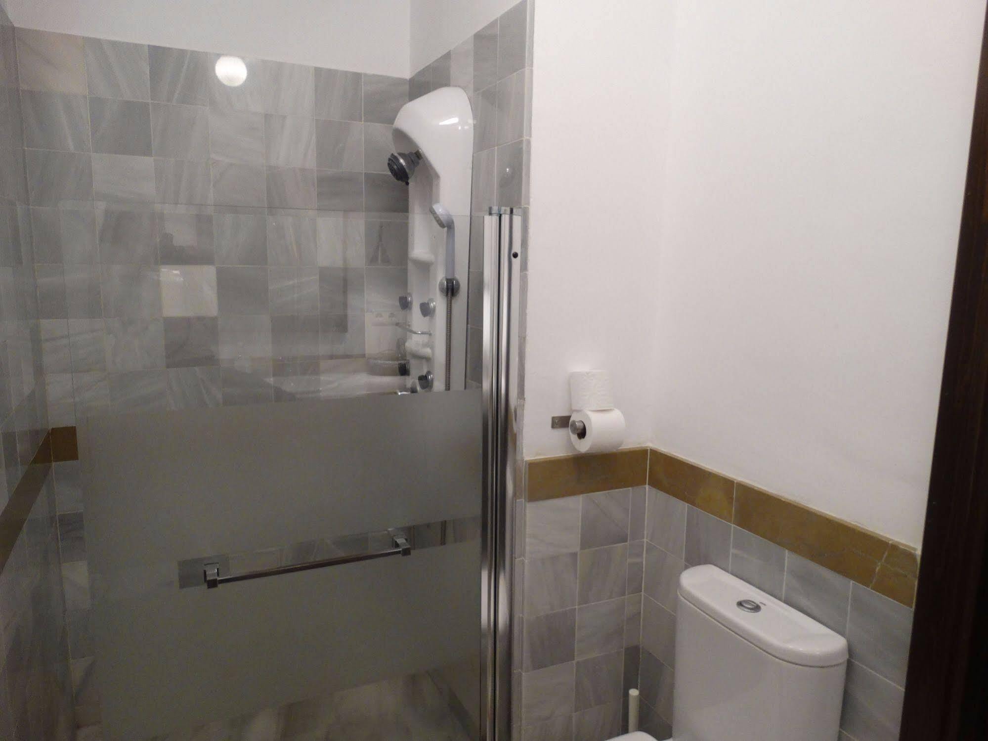 - Jinetes, 13 * Malaga