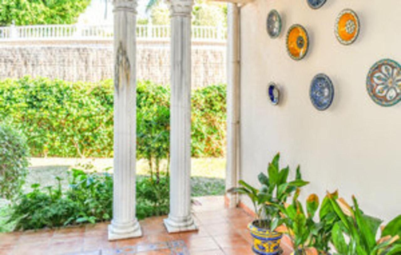 With Private Pool,near The , Bbq, Wifi Villa Malaga