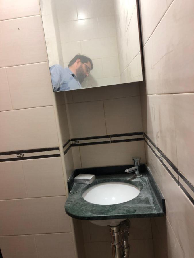 ílios Soho *