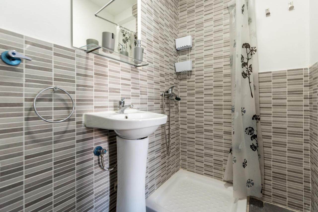 Apartamento Estudio En Paseo Marítimo Frente A La Playa *