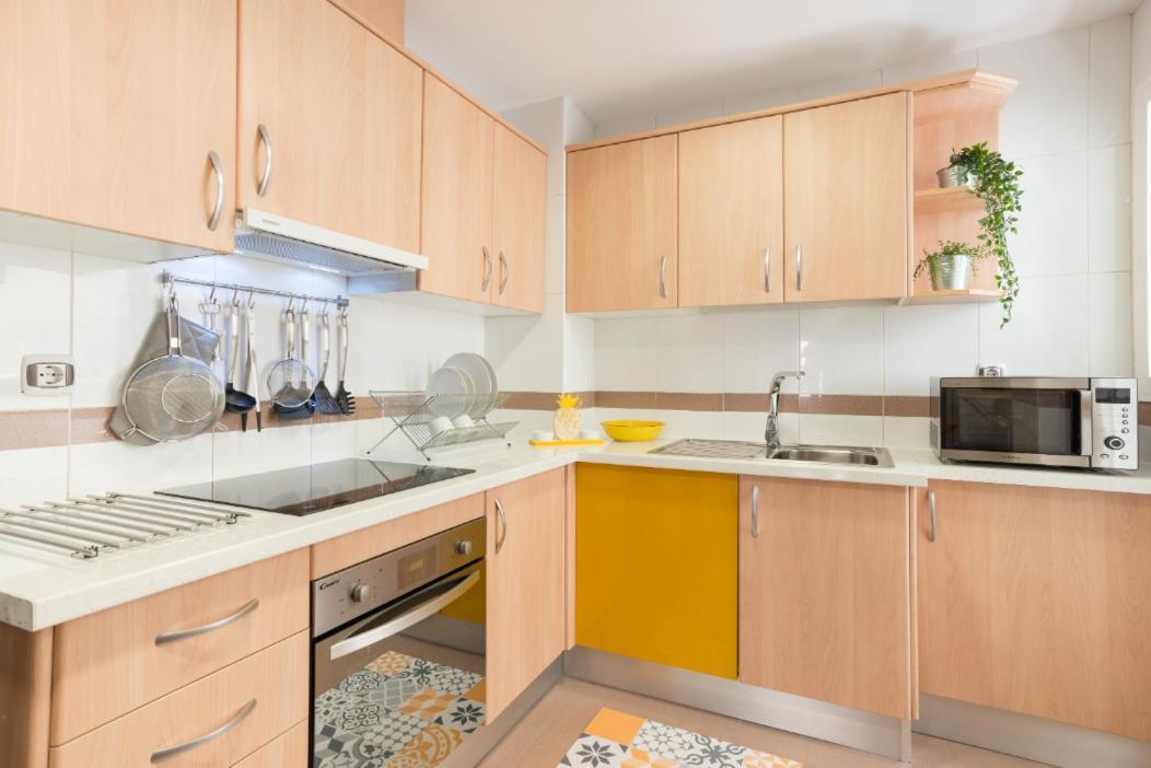 El Sol De Poniente: A 1 Minuto De La Playa, Piscina, Parking Apartamento Málaga