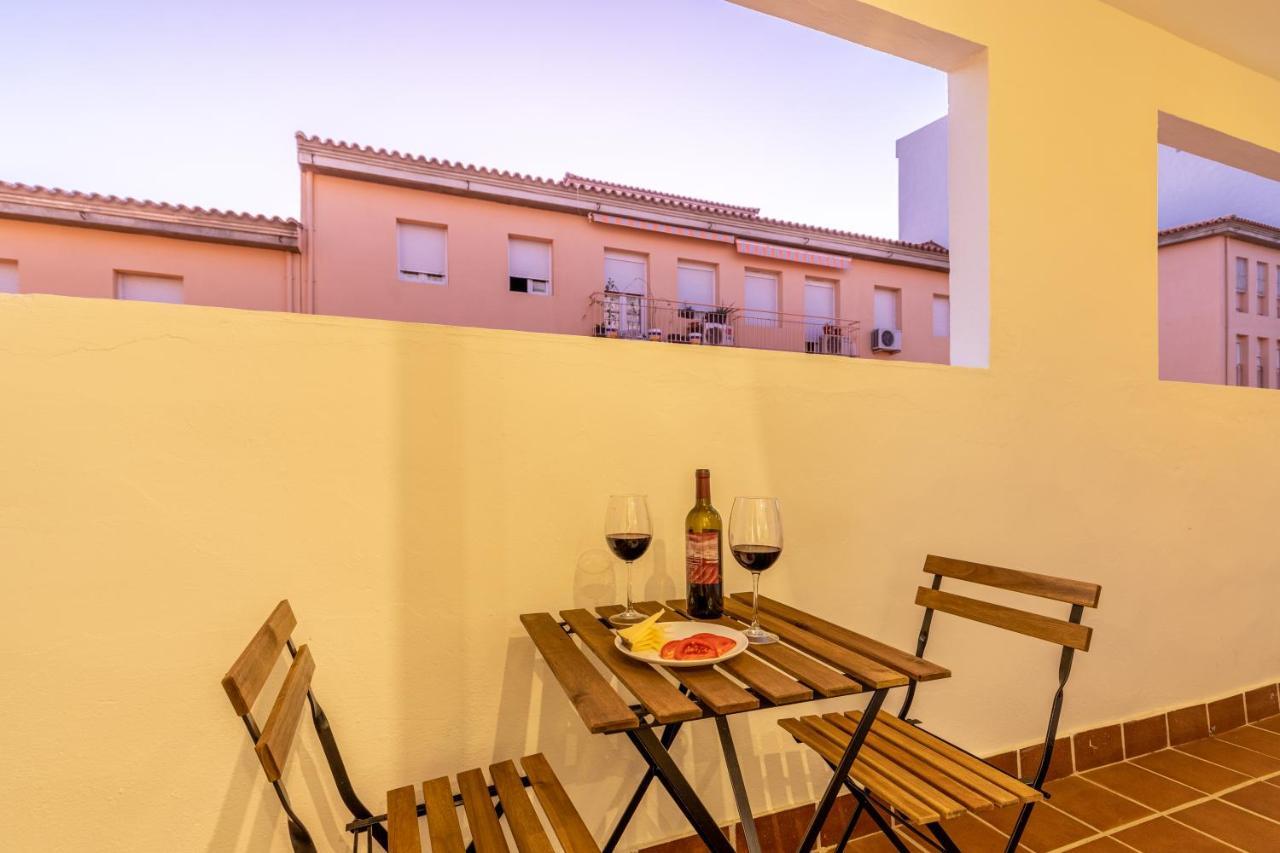 Fun Building By Homeabout Apartamento