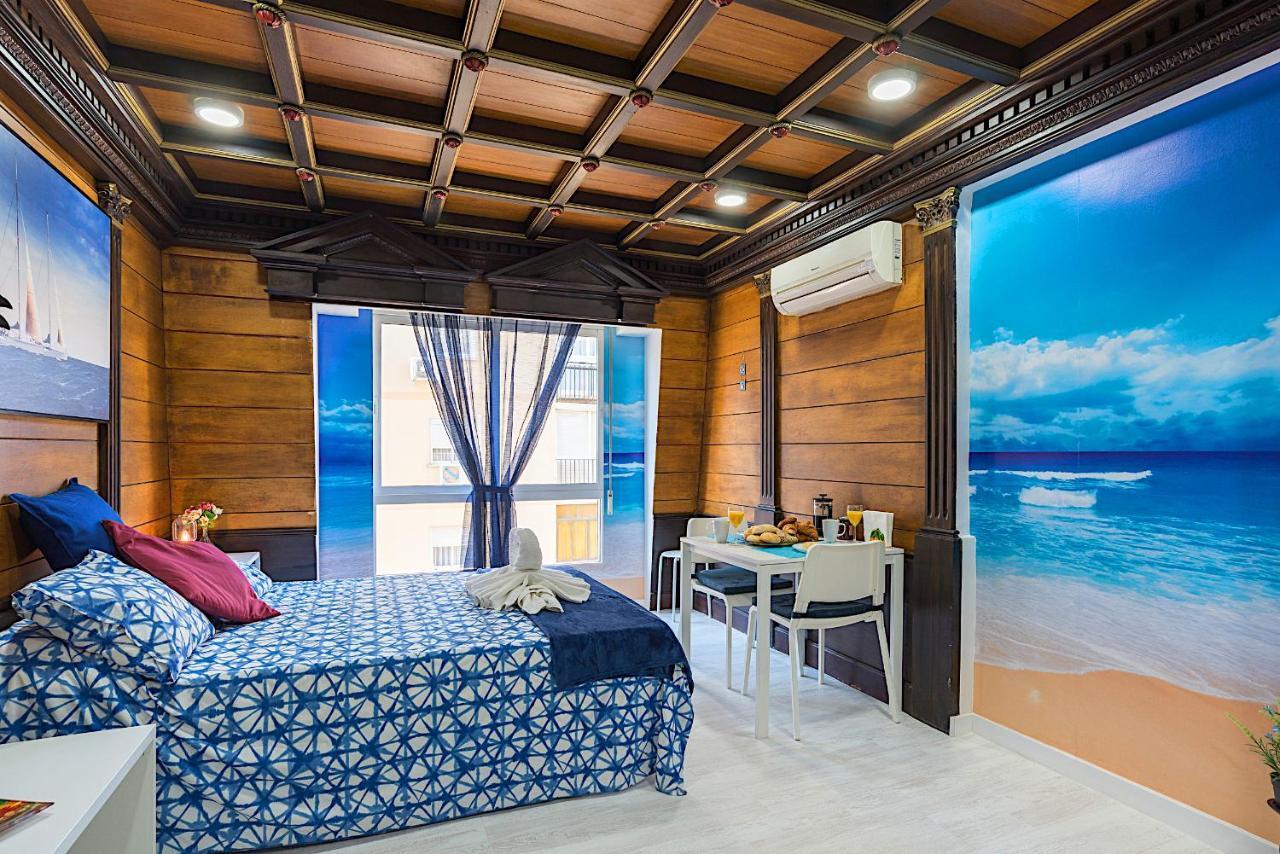 Citycenter Pirates Room, Young People Only Malaga