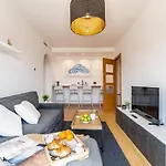 Modern Beach Apartment Valparaiso With Parking