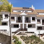 Stunning Modern Townhouse In Riviera Del Sol