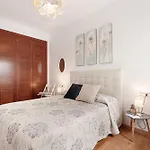 Piscina, Patio Privado Y Aparcamiento