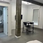 Apartamento 4 A 10 Min Caminando De La Estacion De Bus Y Tren Maria Zambrano