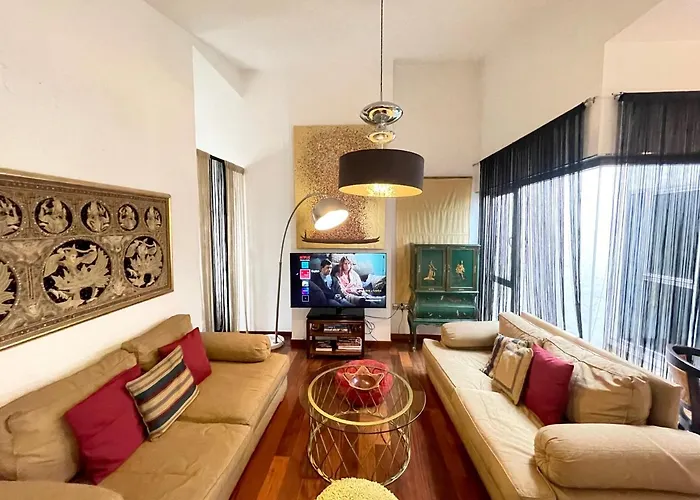 Atico En Plaza De La Constitucion 3 Bedrooms