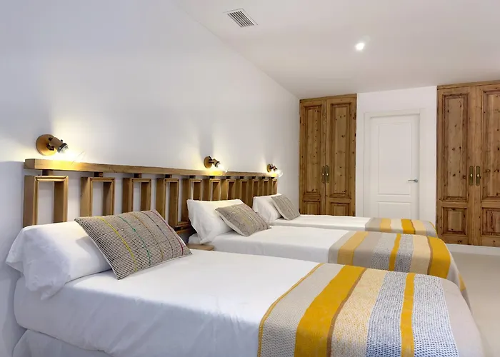 Villa Clavero Four Premium Apt