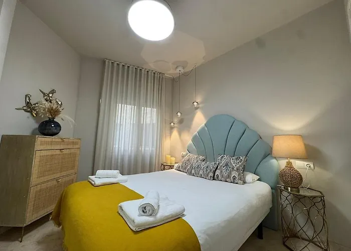 Centrally Located Flat In Malaga - Capuchinos