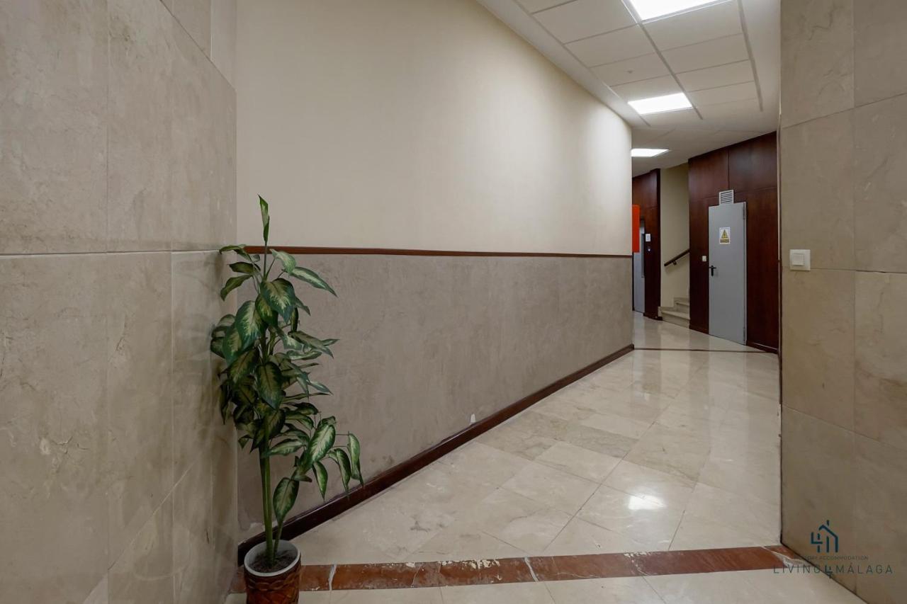 Living4malaga New Oasis Supreme * Málaga