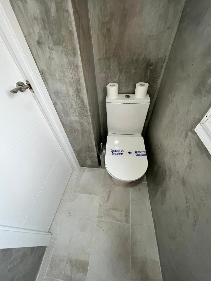 Lovely With Terrace Apartamento