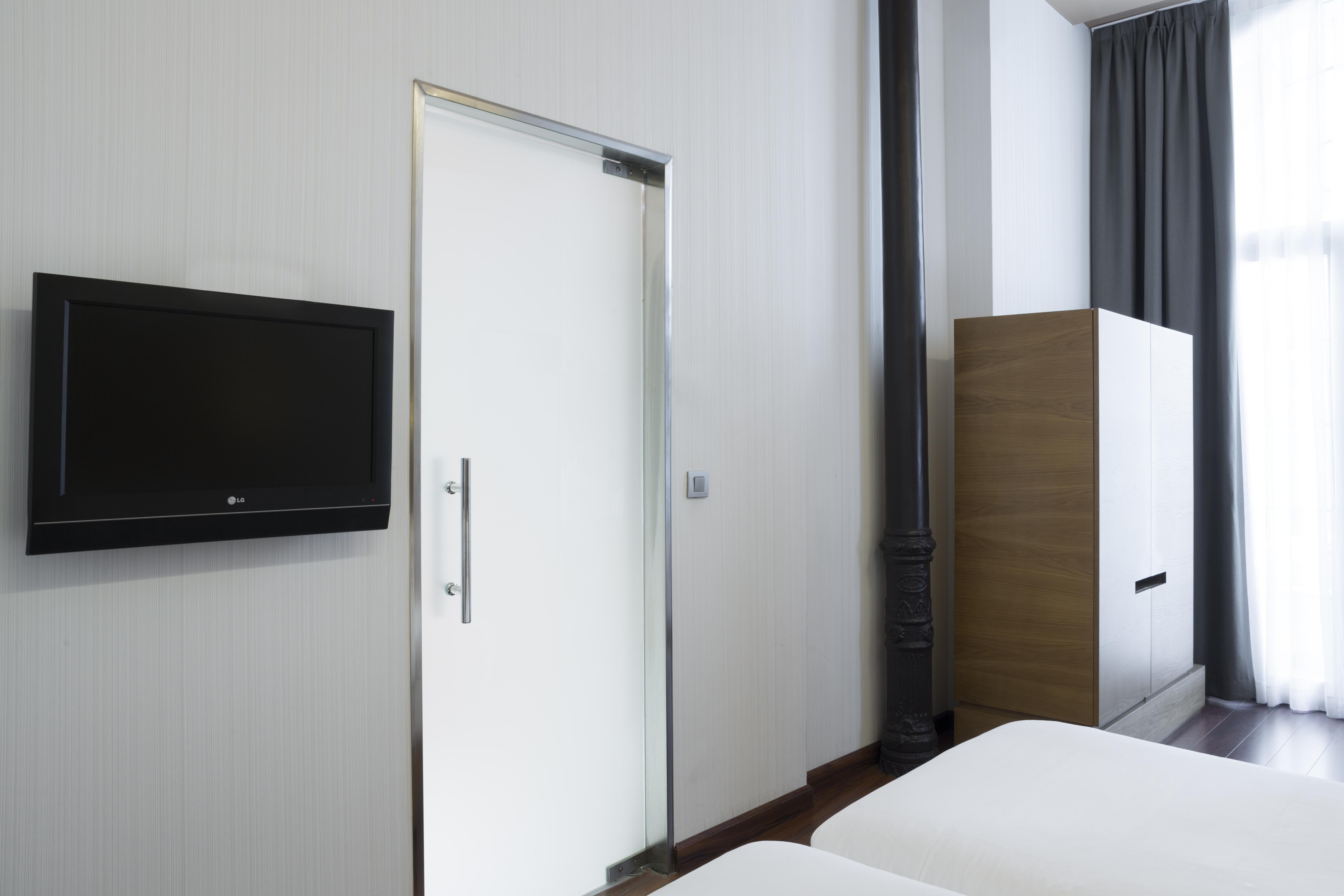 Petit Palace Plaza 4*