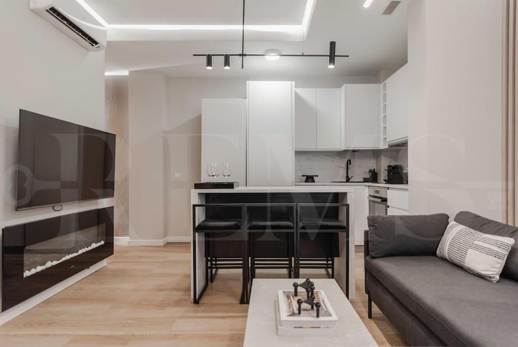 Apartamento Contemporary Minimalist By Rems *