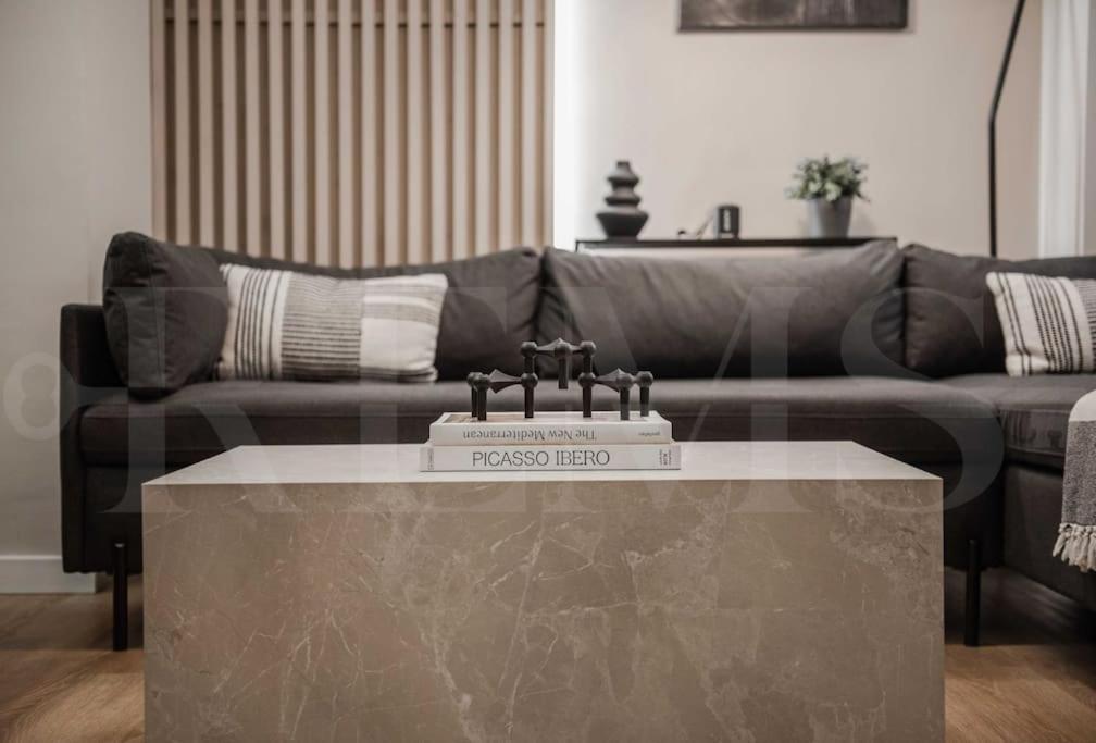 Contemporary Minimalist By Rems Apartamento Málaga