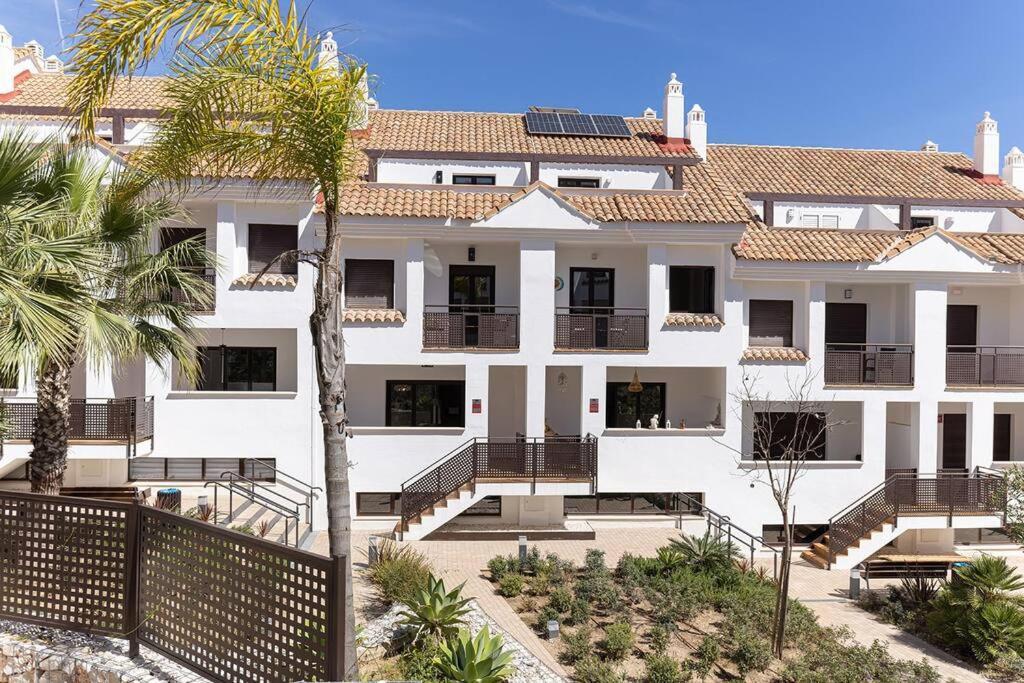 Stunning Modern Townhouse In Riviera Del Sol Apartamento Málaga
