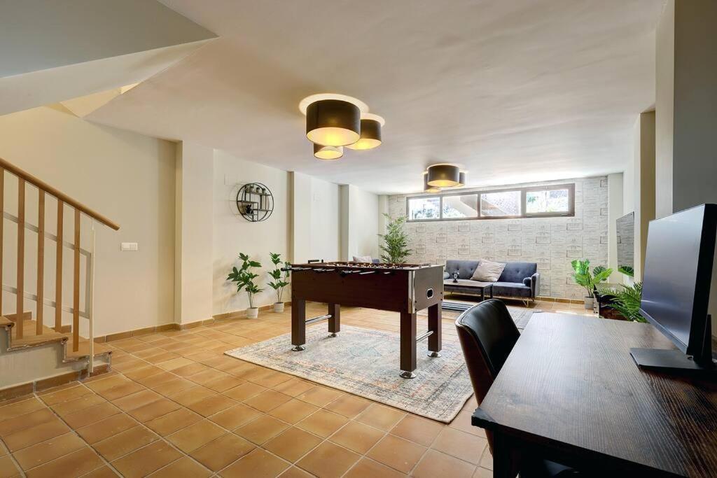Stunning Modern Townhouse In Riviera Del Sol Apartamento