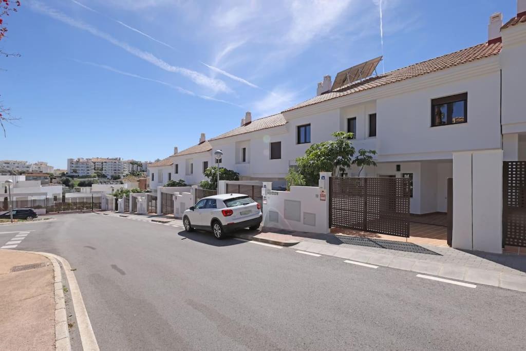 Stunning Modern Townhouse In Riviera Del Sol *