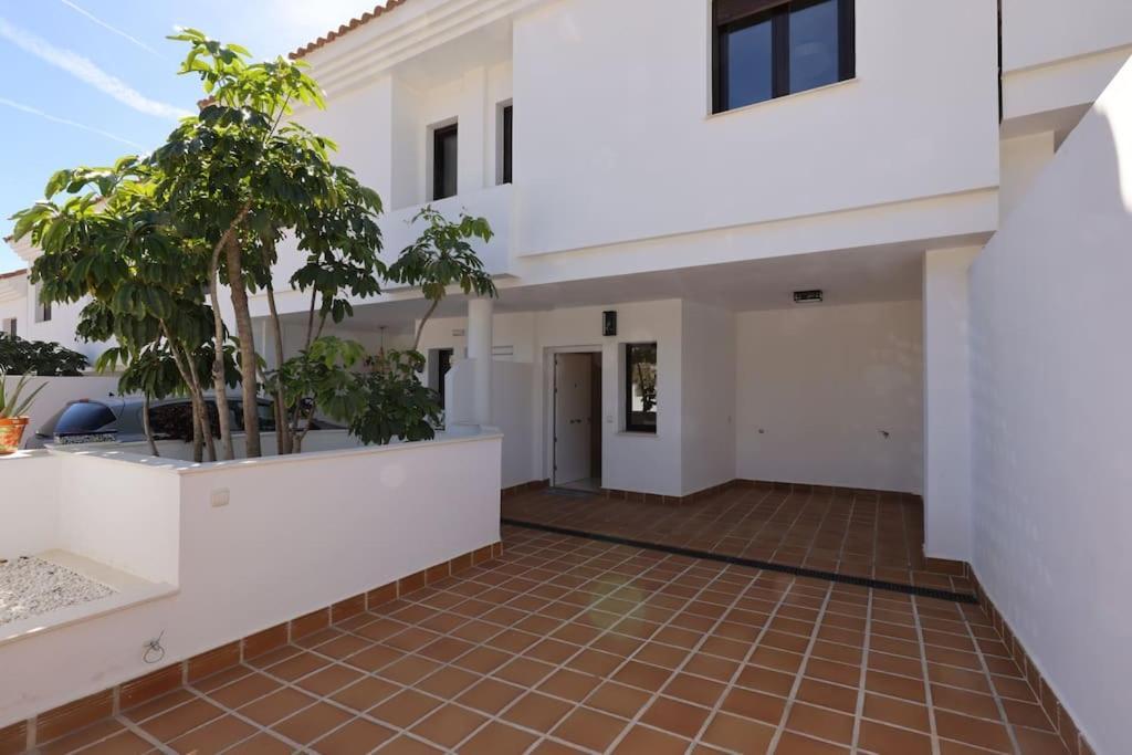 Stunning Modern Townhouse In Riviera Del Sol Apartamento Málaga