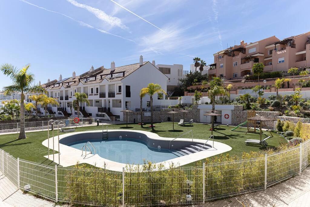 Stunning Modern Townhouse In Riviera Del Sol