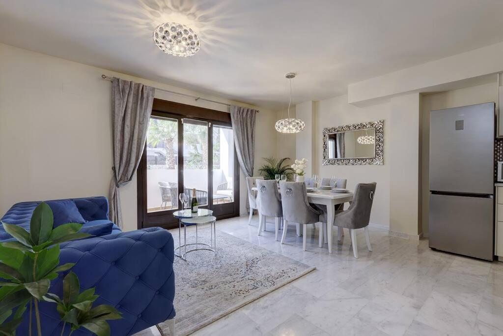 Stunning Modern Townhouse In Riviera Del Sol Apartamento *