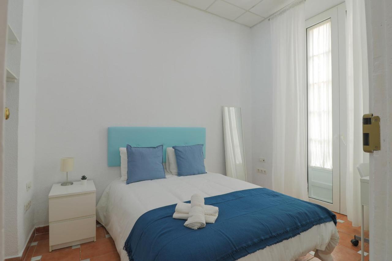C67 - Shiny 6 Bedrooms In Plaza De La Merced Apartment *