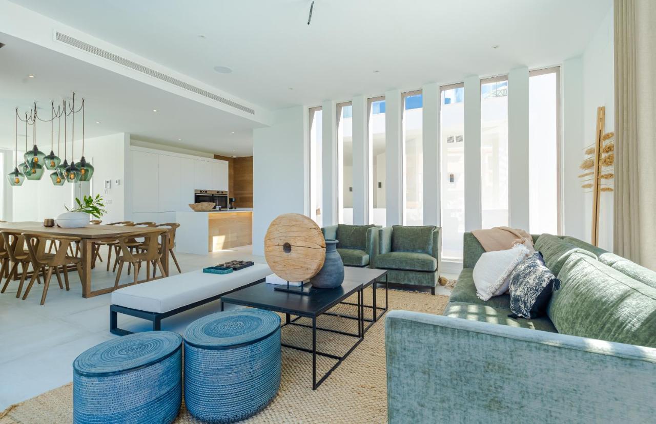 Unique & Luxurious With Heated Pool, Gym & C Сasa de vacaciones Málaga