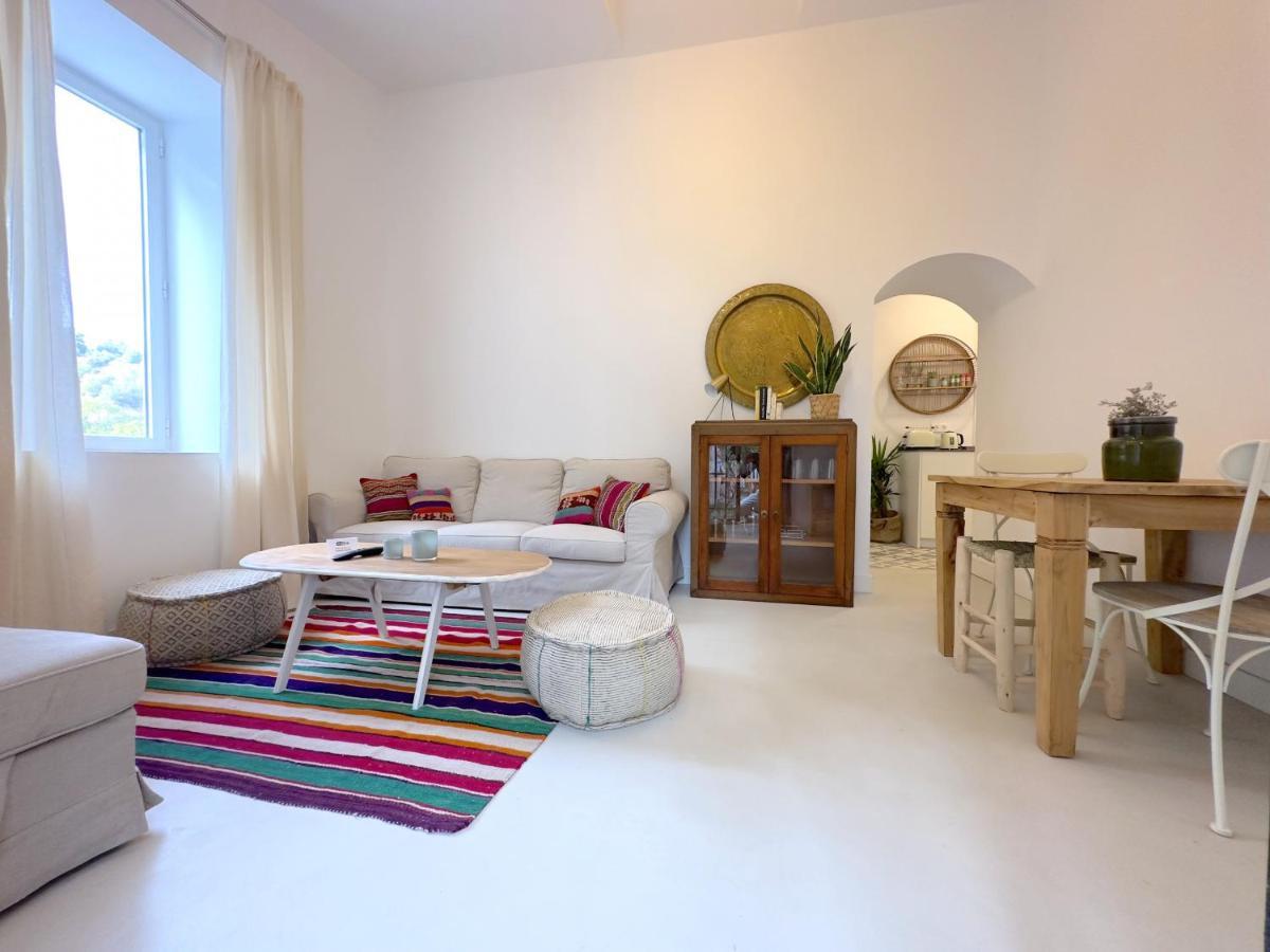 Clavero Four Premium *