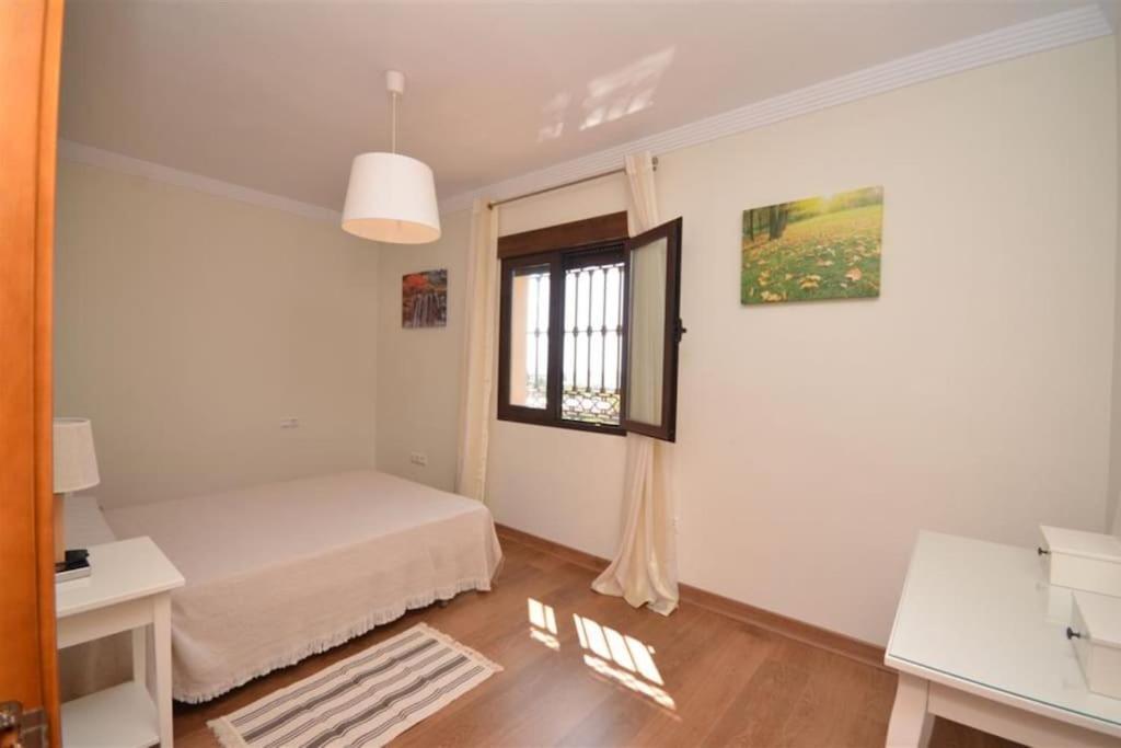 Away,3 Bedroom Villa, Private Pool, Sea Views, Nerja * Málaga