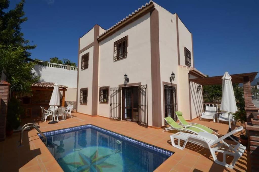 Villa Away,3 Bedroom Villa, Private Pool, Sea Views, Nerja