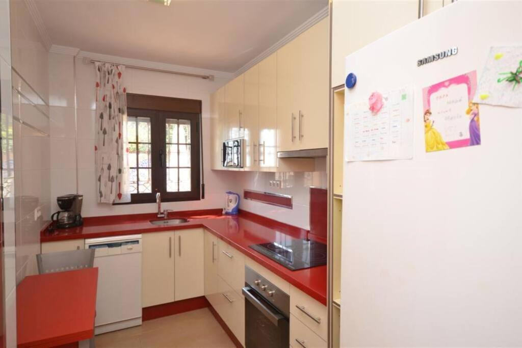 Away,3 Bedroom Villa, Private Pool, Sea Views, Nerja Málaga