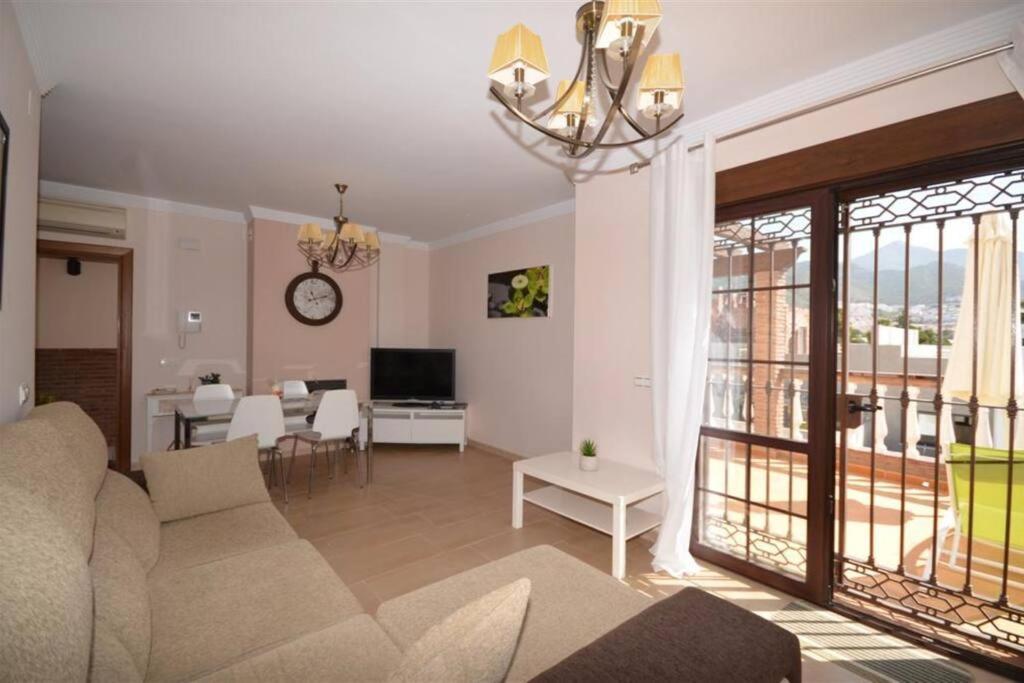 Away,3 Bedroom Villa, Private Pool, Sea Views, Nerja Villa *