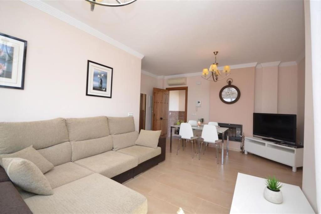 Away,3 Bedroom Villa, Private Pool, Sea Views, Nerja Málaga