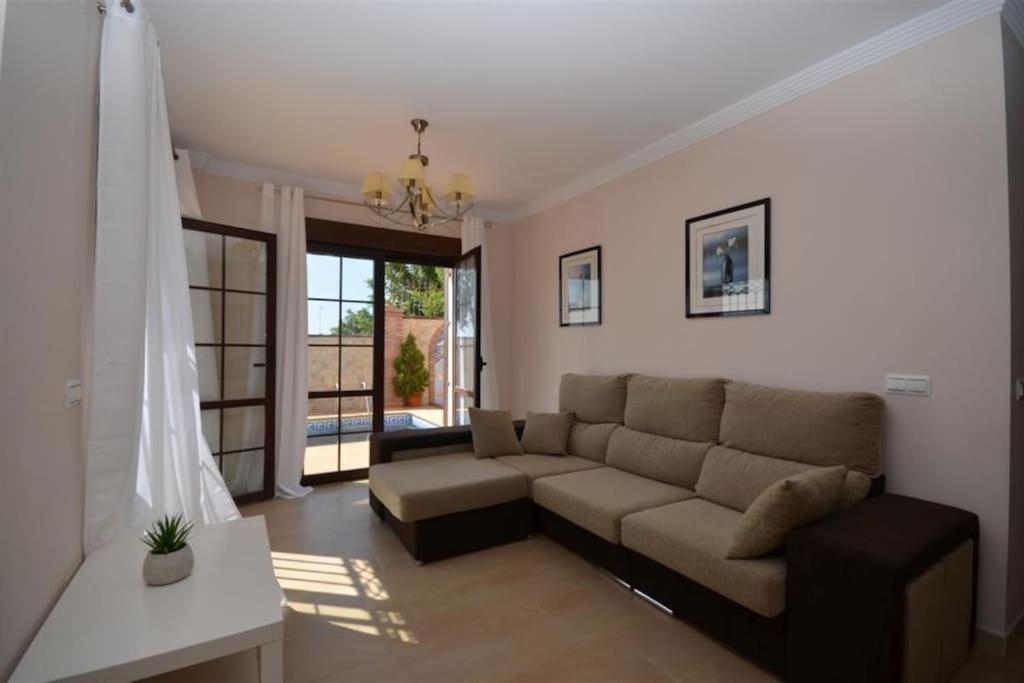 Away,3 Bedroom Villa, Private Pool, Sea Views, Nerja * Málaga