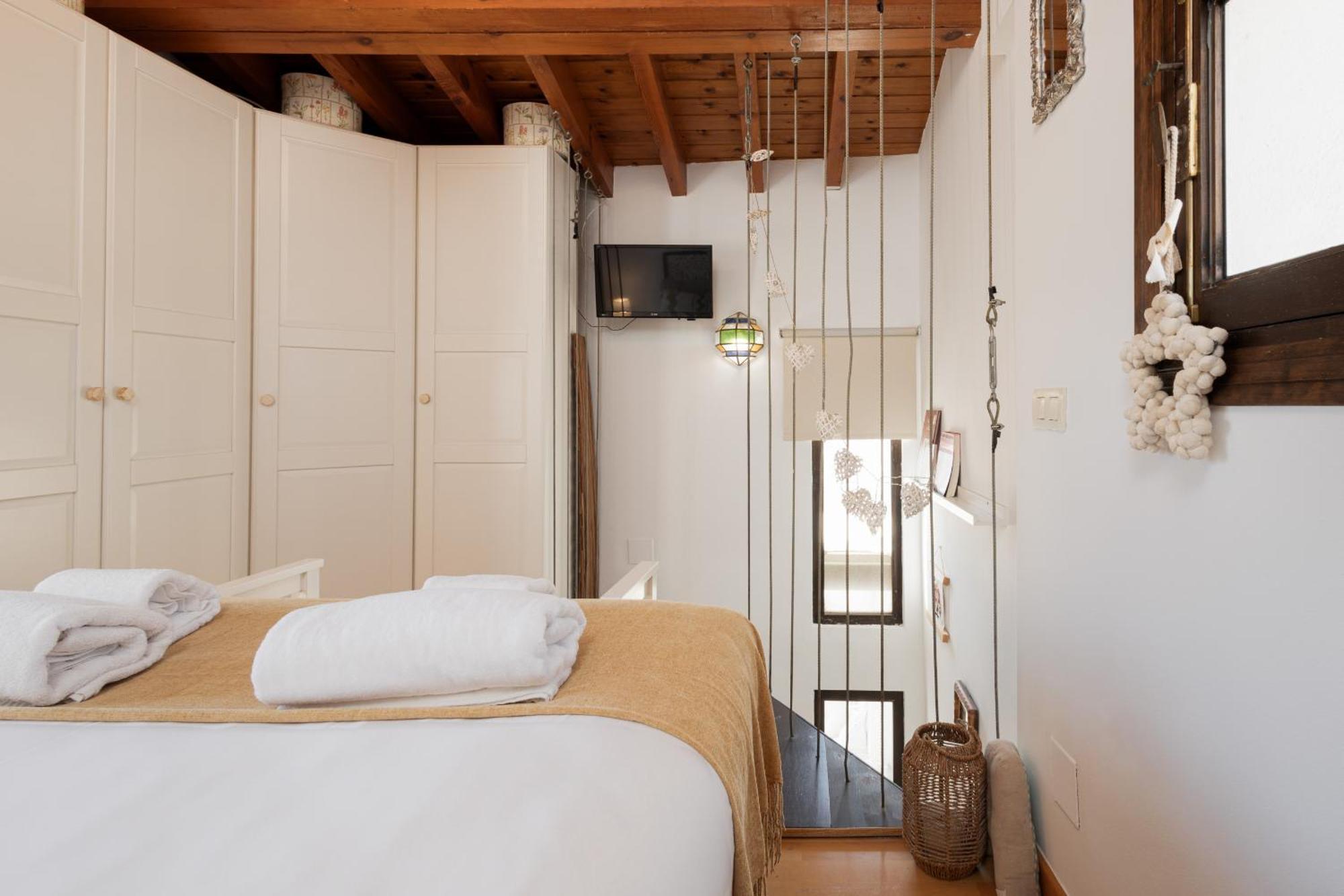 Apartamento C44 Cute Penthouse Center