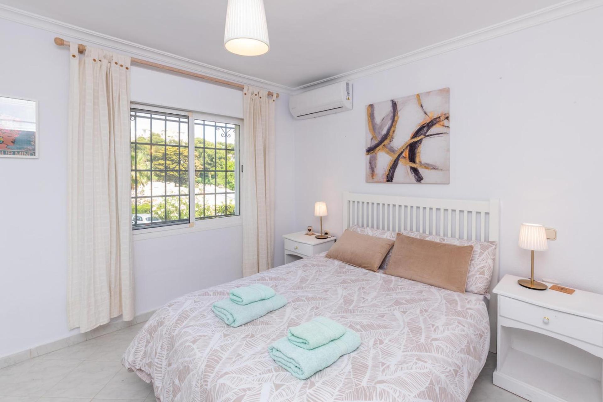 Spacious 3br In Miraflores Near Amenities Apartamento Málaga
