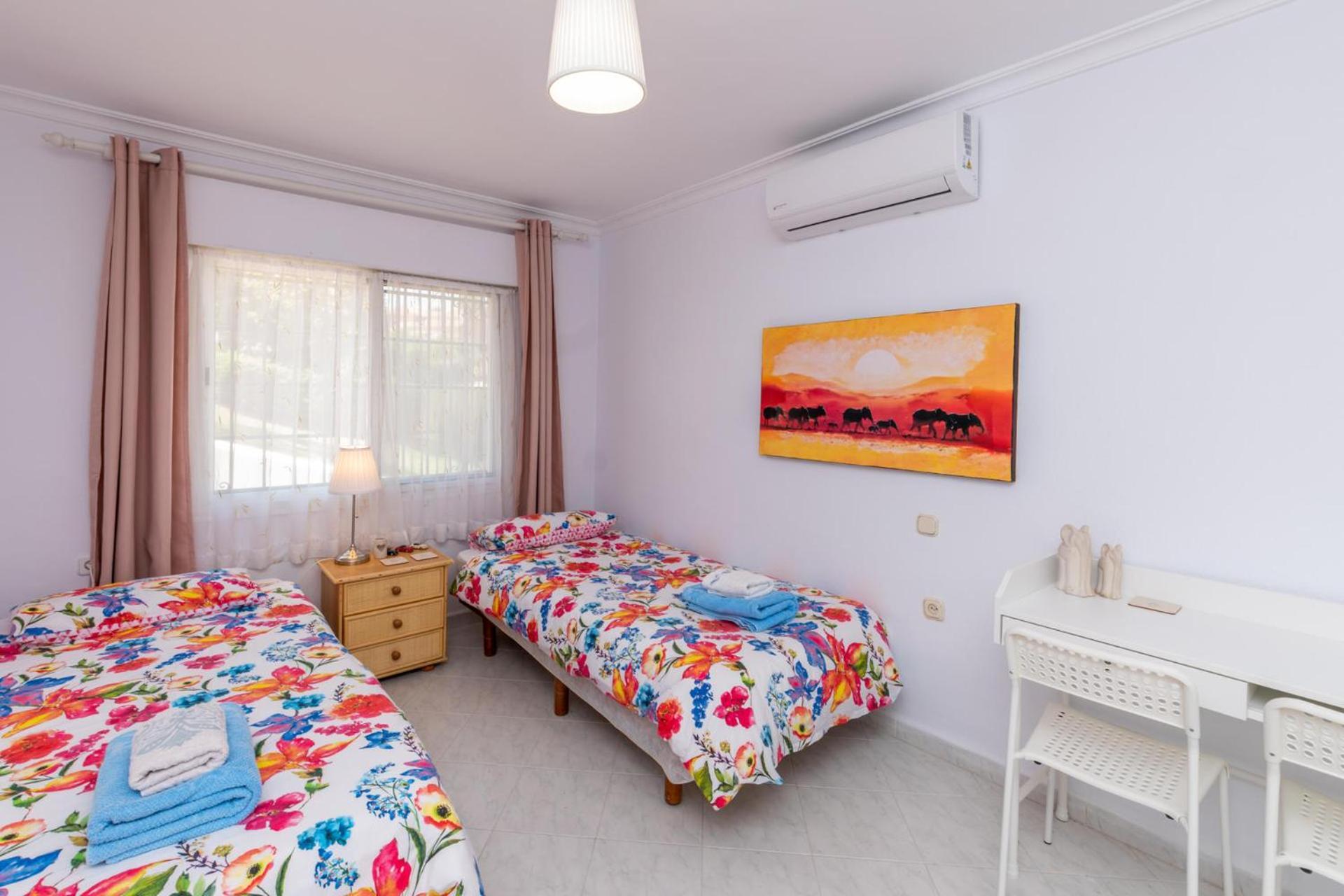 Spacious 3br In Miraflores Near Amenities * Málaga