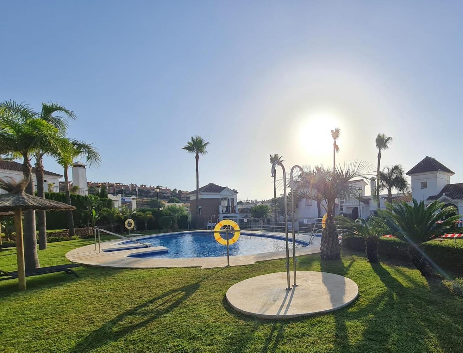 Apartamento Sun & Palms - Cozy Flat In Quiet Neighbourhood With A Great Pool Area *