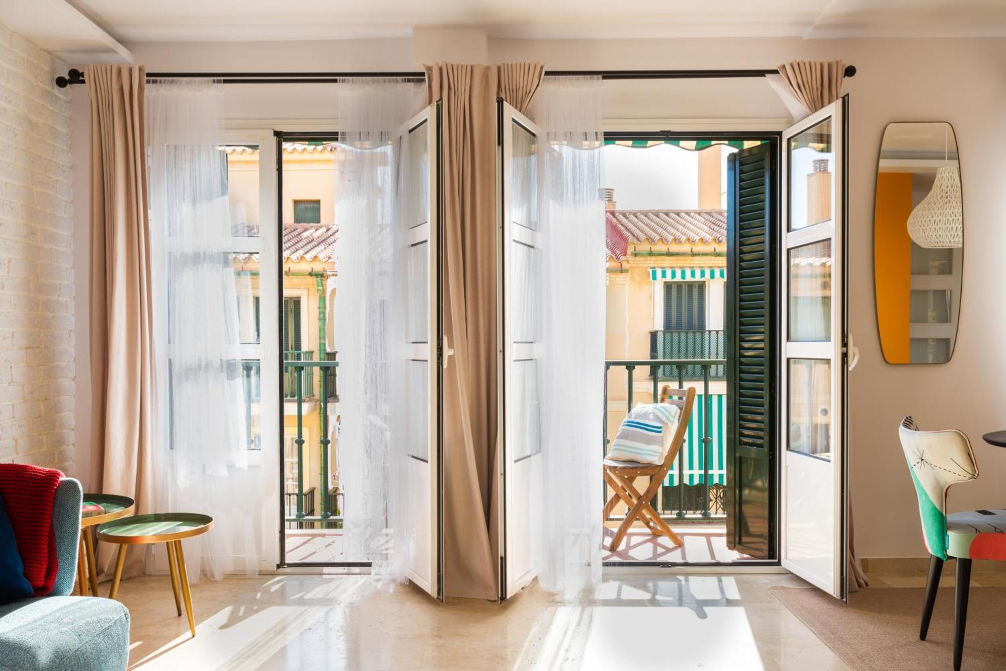 Centro Ii: And Bright With Balconies Apartment *