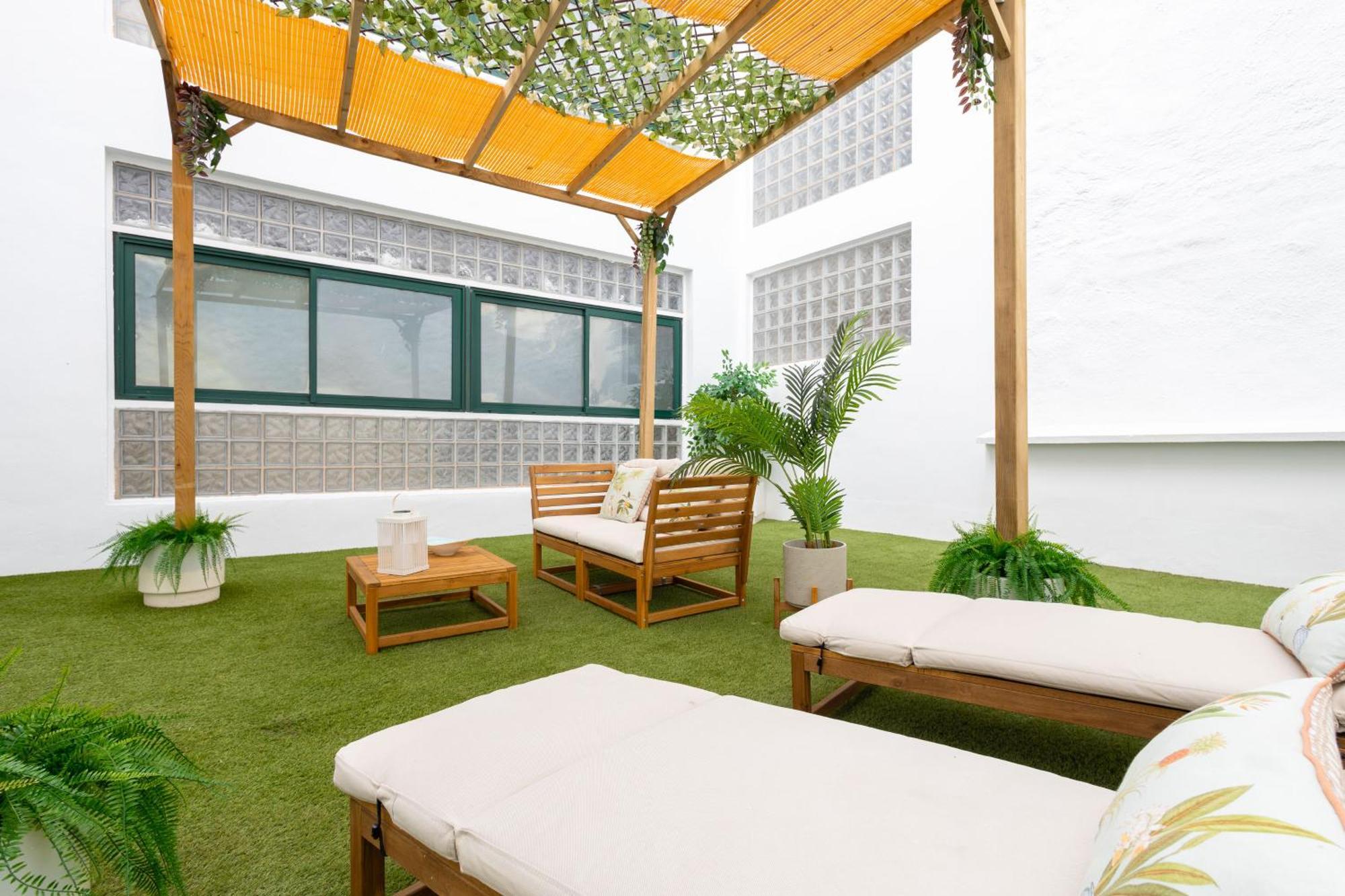 C30 Deluxe Studio With Terrace Into Cathedral Square Apartamento