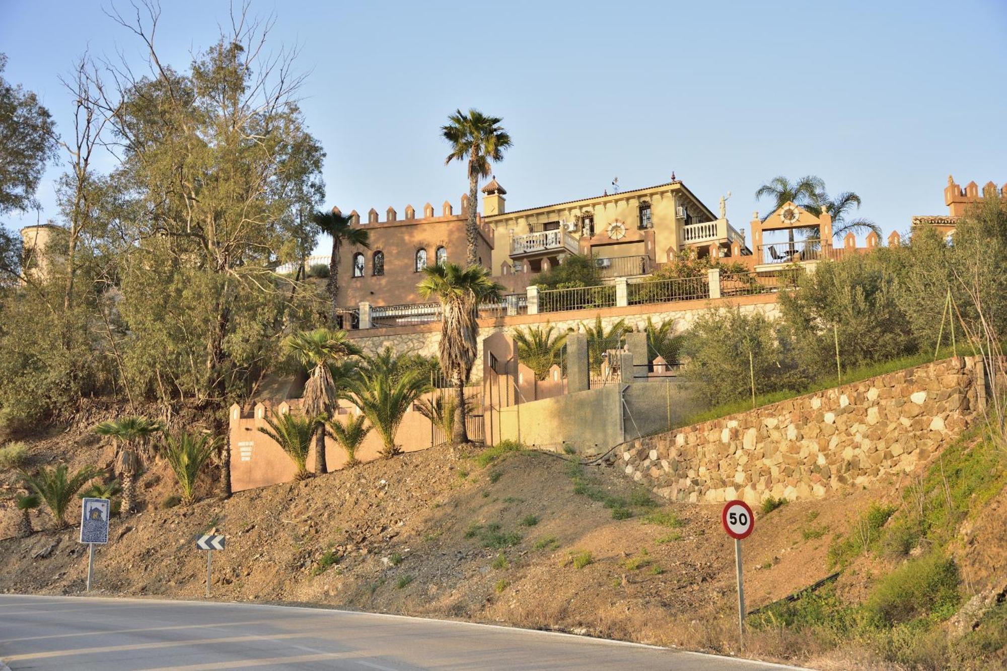 Villa The Castle On The Hill!