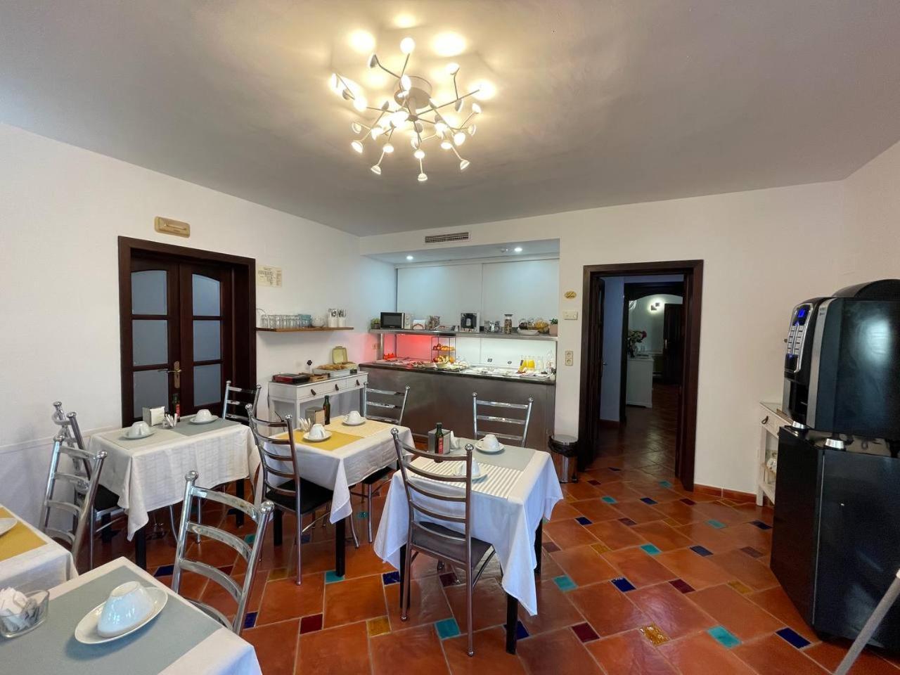 Picasso Hotel 3*