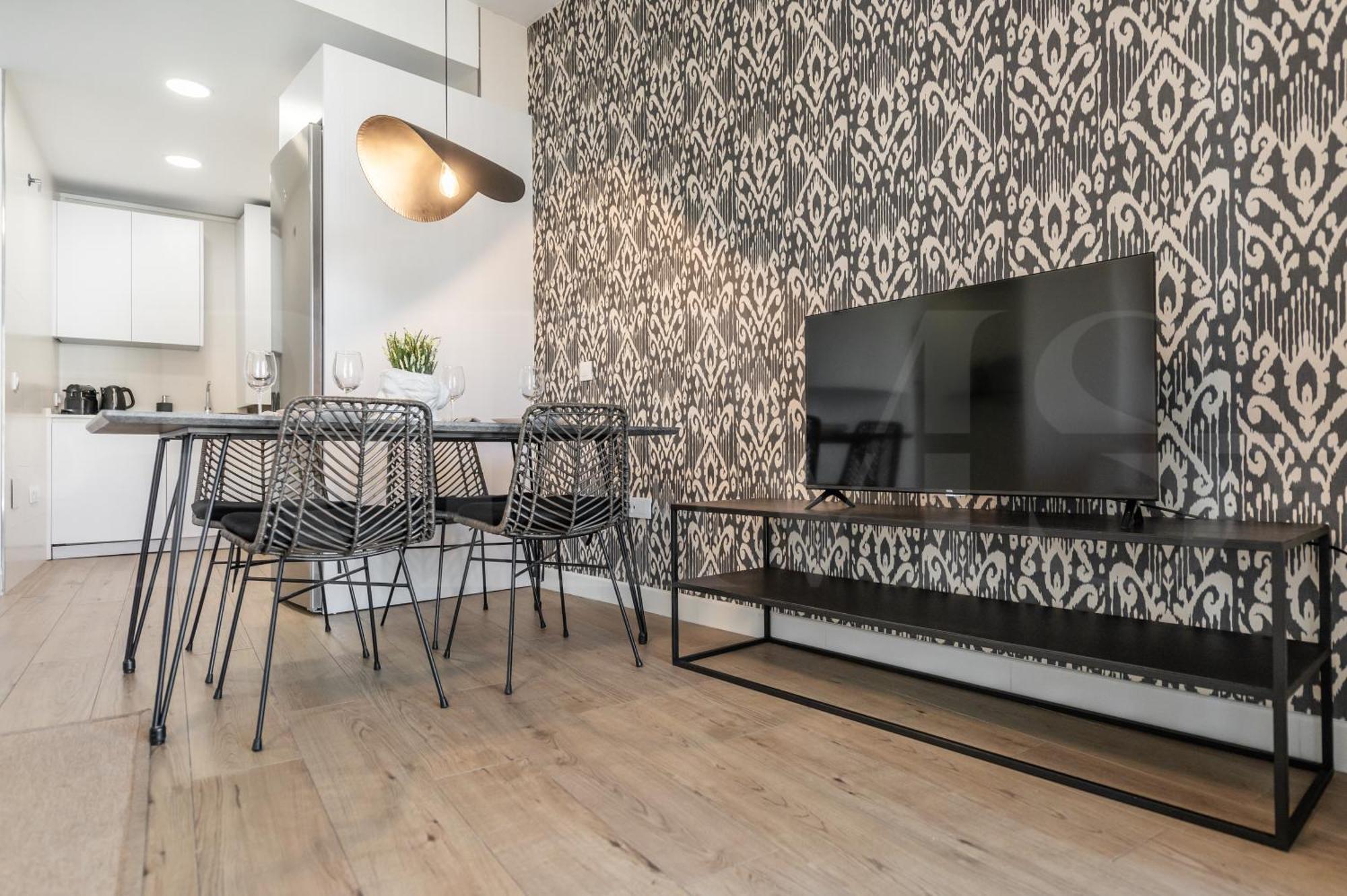 Modern With Private Terrace By Rems Apartment *