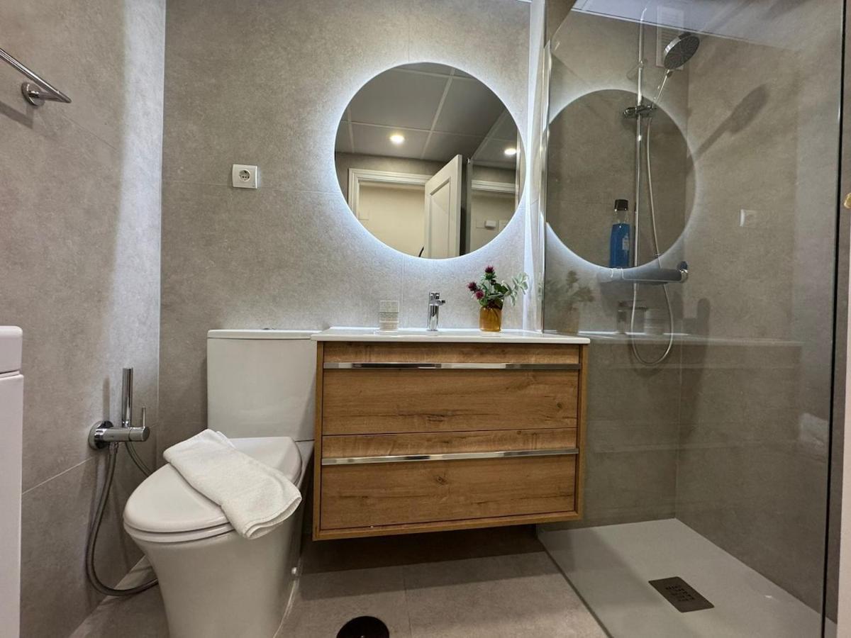 Centrally Located Flat In - Capuchinos Málaga